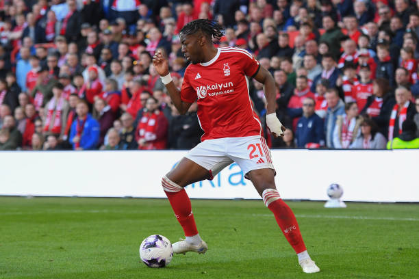 有助于深入 有助于深入