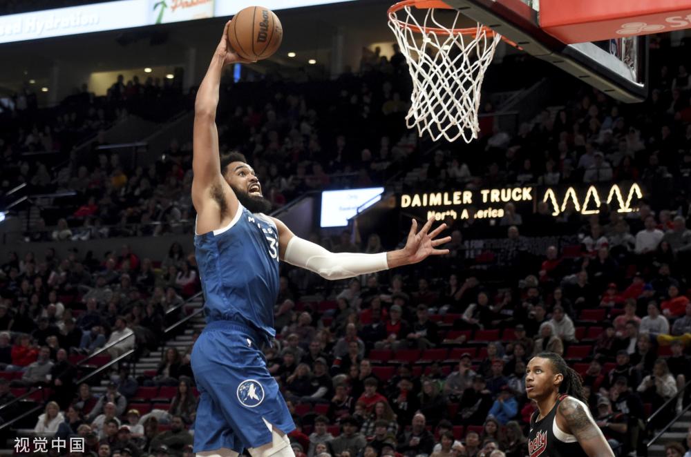 中国女足应 中国女足应